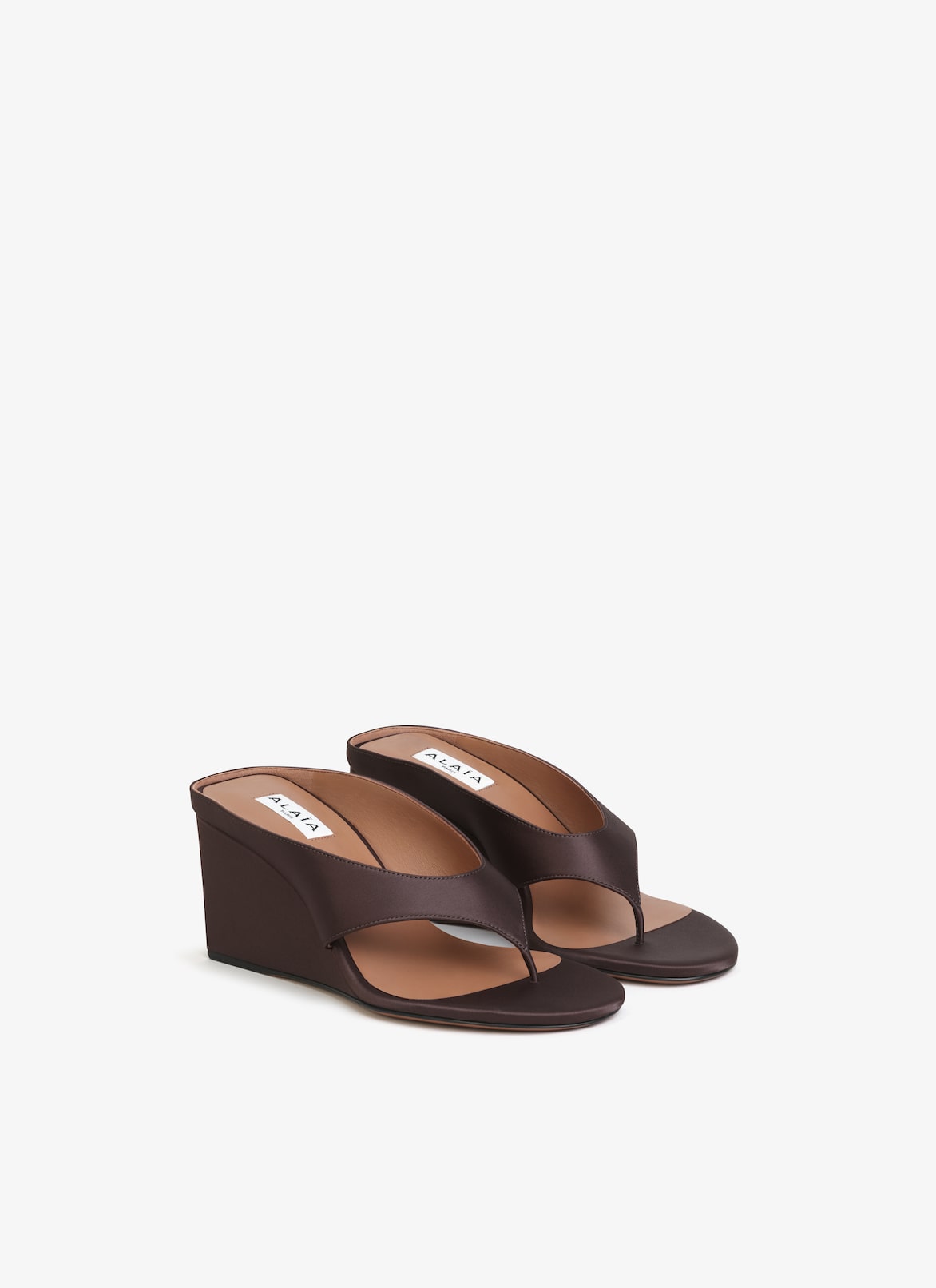 CUBE THONG MULES IN SATIN ALAÏA DARK BROWN CUBE THONG MULES IN SATIN